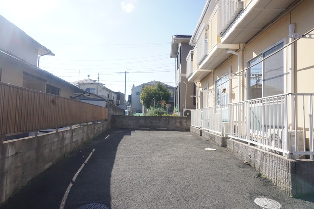駐車場　【敷地内駐車場】※要空確認