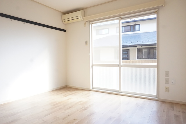 居室・リビング　南向きの明るいお部屋です★