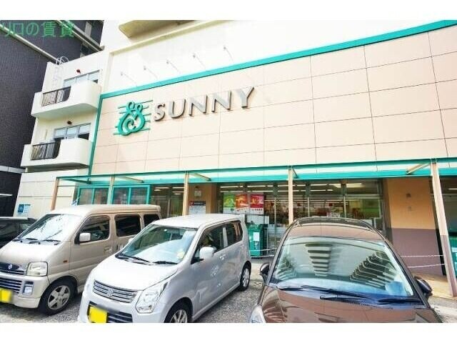 【福岡市博多区光丘町のアパートのスーパー】