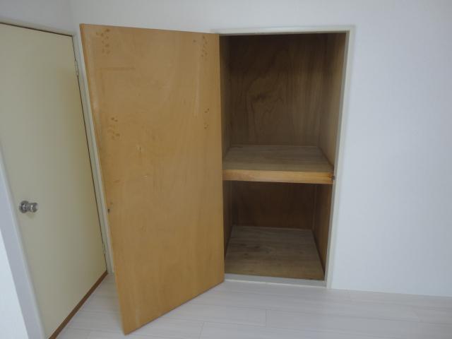 収納　リビング収納（開）