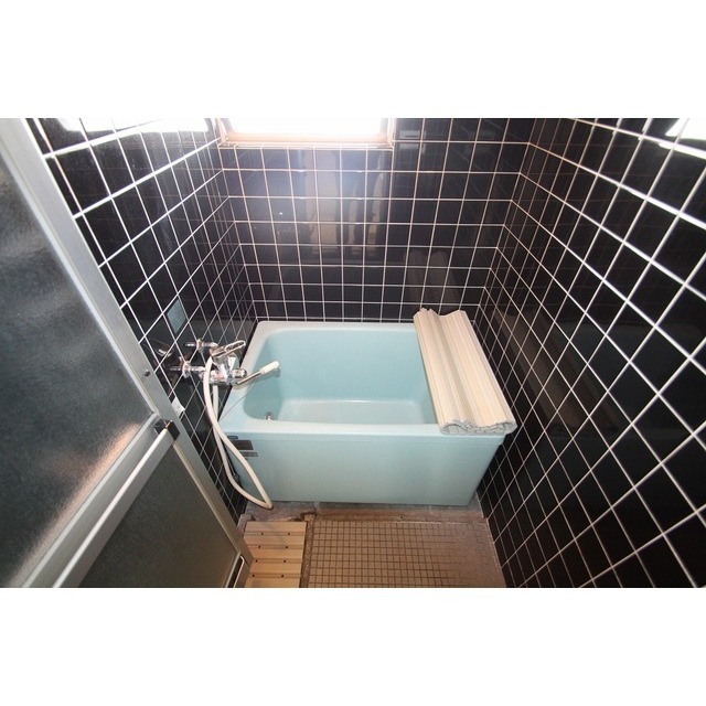 バス・シャワールーム　窓付き