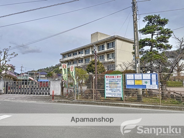 小学校　坂本小学校（小学校）まで5906m