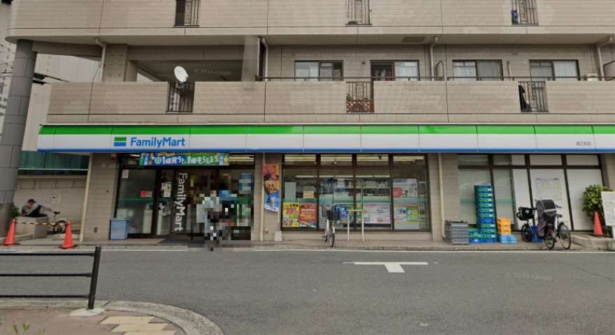 コンビニ　ファミリーマート（コンビニ）まで668m