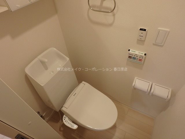 トイレ　写真は同型タイプ