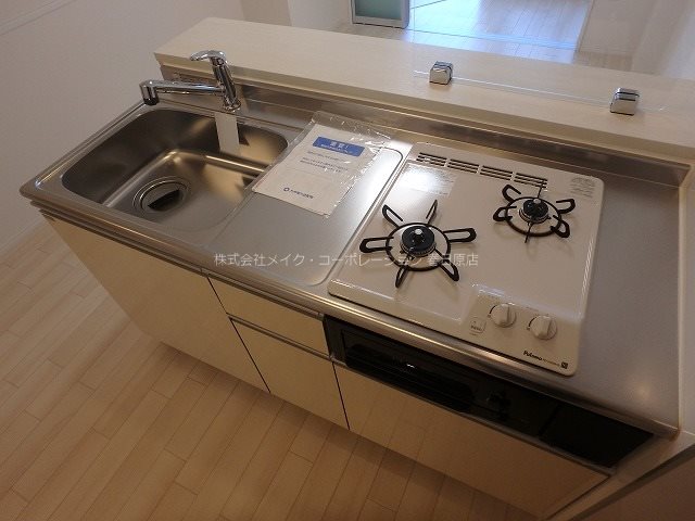キッチン　写真は同型タイプ
