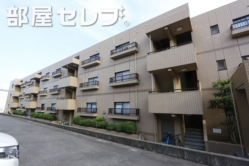 建物外観　タイル貼りの外観