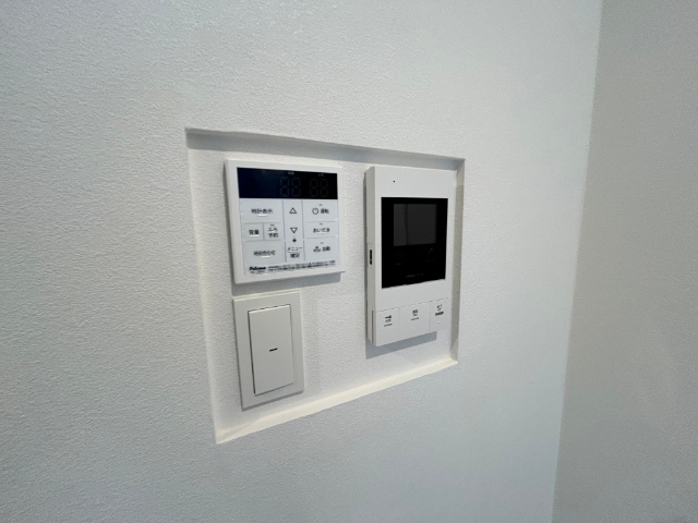 セキュリティ　オートロック、モニターフォン付きです