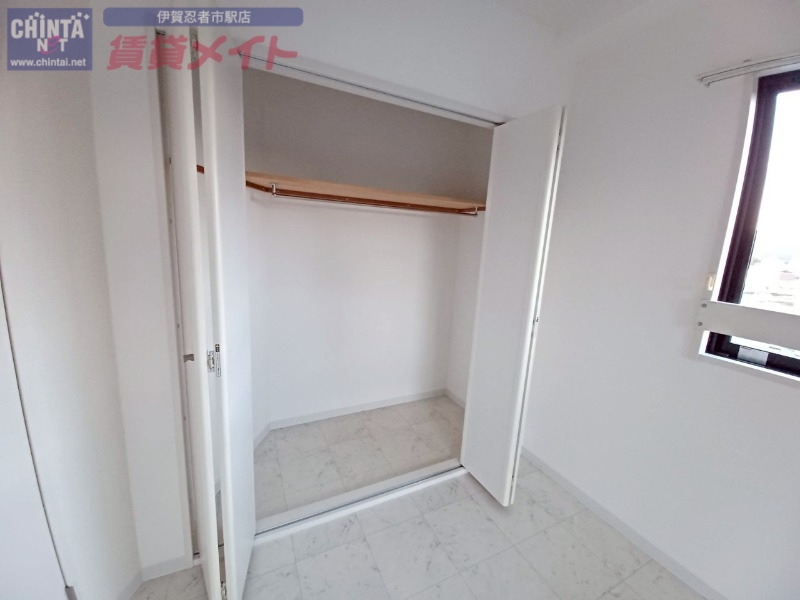 収納　同型参考写真