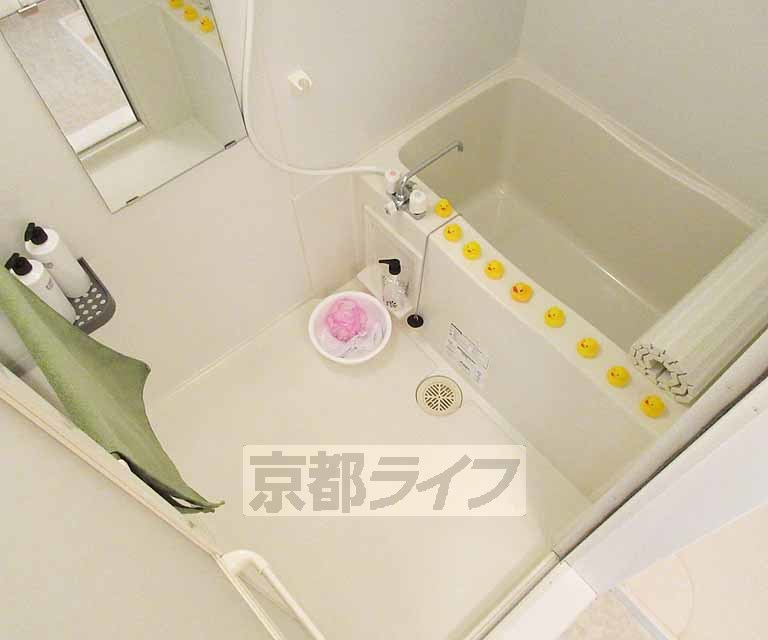 バス・シャワールーム　ゆったりバスルーム！