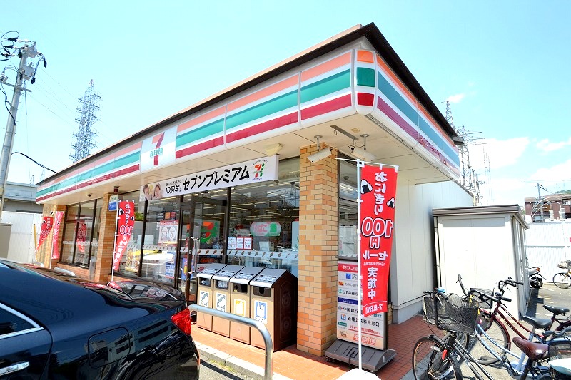 コンビニ　セブンイレブン広島草津東2丁目店（コンビニ）まで423m