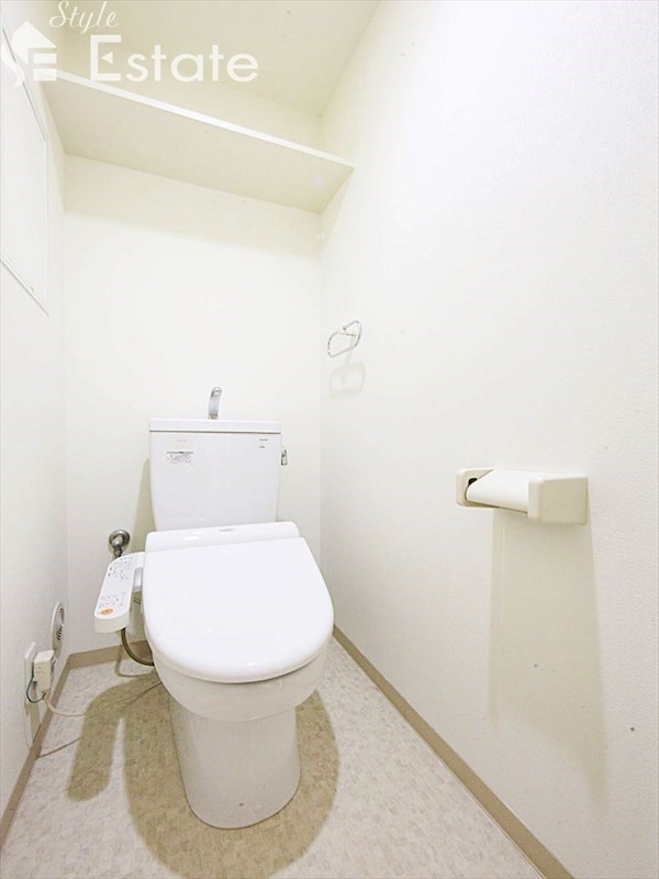 トイレ　温水洗浄便座