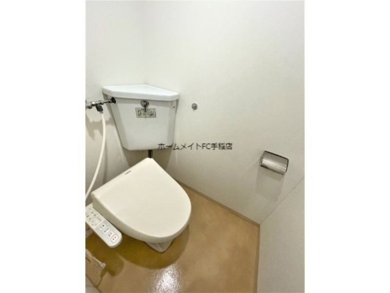 トイレ　温水洗浄暖房便座です！