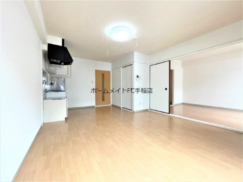 居室・リビング　広々リビングです！