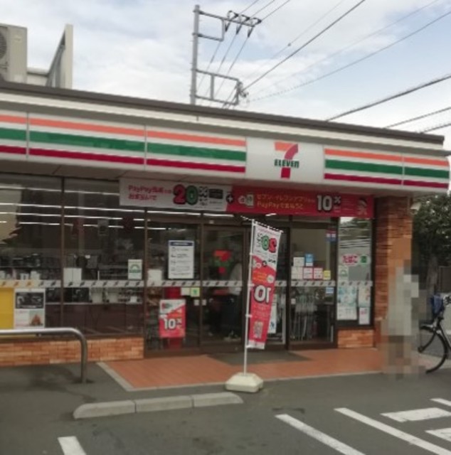 コンビニ　セブンイレブン練馬桜台2丁目店（コンビニ）まで712m