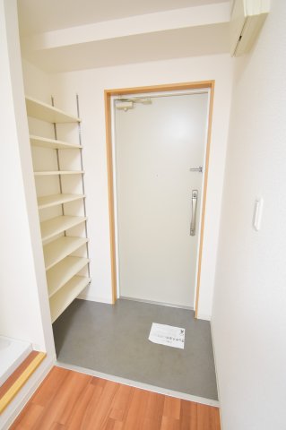 玄関　素敵な玄関は毎朝あなたを元気に送りだしてくれますよ