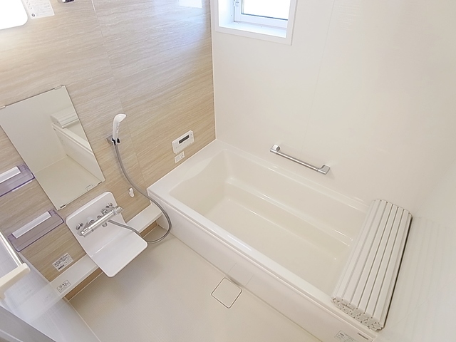 バス・シャワールーム　浴室乾燥、追炊き付バスルーム