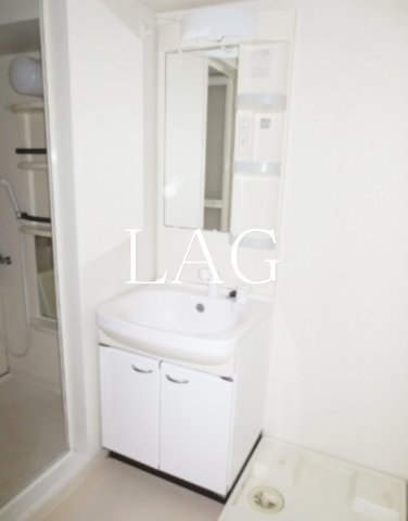 洗面設備　独立洗面台です。