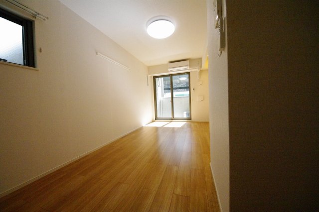 居室・リビング　エアコン付きで初期費用を抑えられます☆