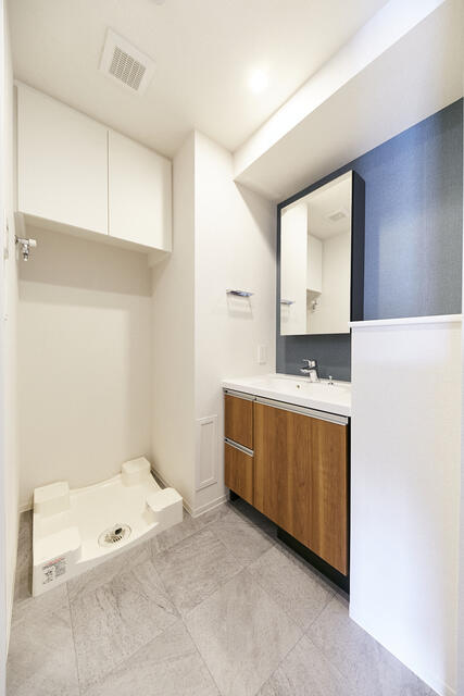 洗面設備　※写真は同タイプ住戸です。