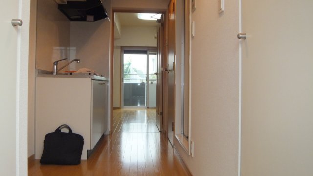 居室・リビング　暖かい床暖房