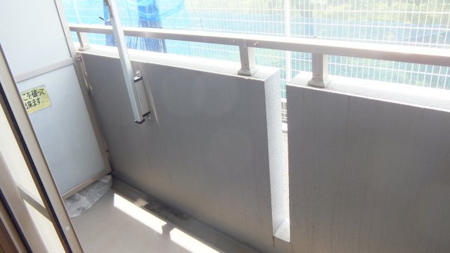 バルコニー　日当たり良好のバルコニーです