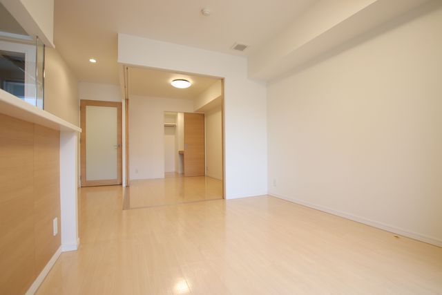 居室・リビング　同タイプのお部屋写真ですので実際は異なる