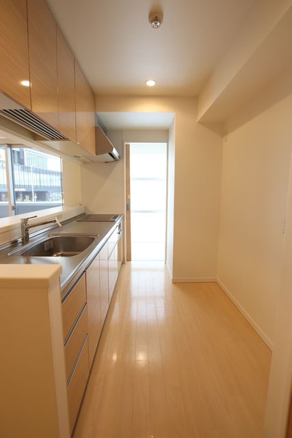 キッチン　同タイプのお部屋写真ですので実際は異なる