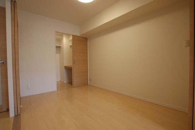 居室・リビング　同タイプのお部屋写真ですので実際は異なる