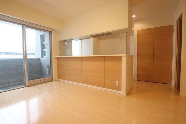 居室・リビング　同タイプのお部屋写真ですので実際は異なる