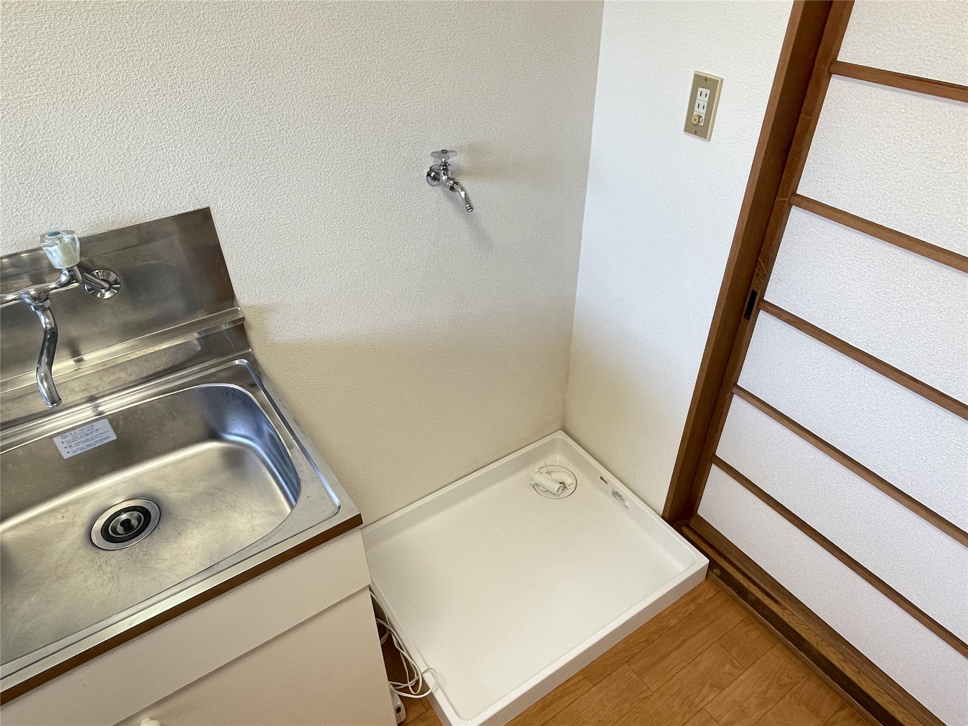 その他　室内洗濯機置き場があります♪