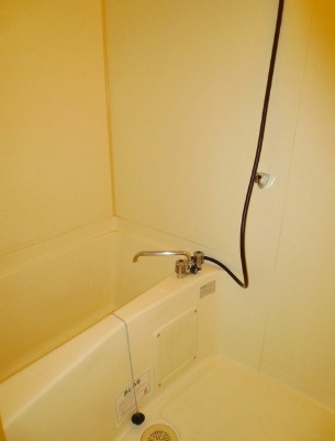 バス・シャワールーム　一日の疲れを癒しましょう。