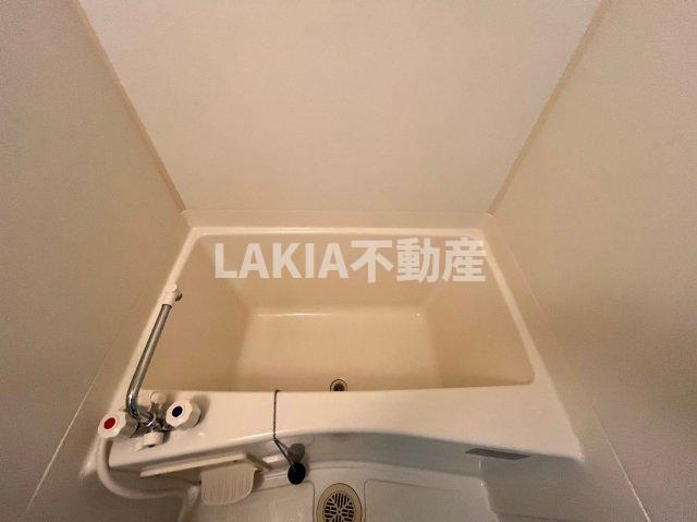 バス・シャワールーム　※別部屋の写真となります。間取り図参照