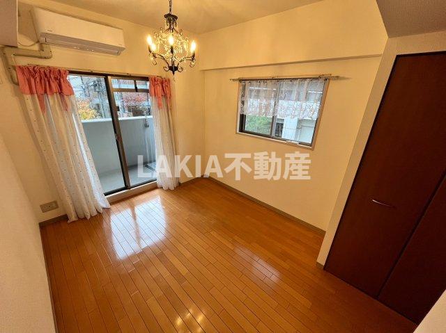 居室・リビング　※別部屋の写真となります。間取り図参照