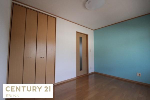 その他部屋・スペース　別角度の洋室です!