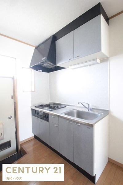 キッチン　2口ガスコンロ完備のシステムキッチン♪