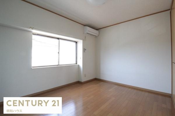 居室・リビング　明るい6帖洋室です！