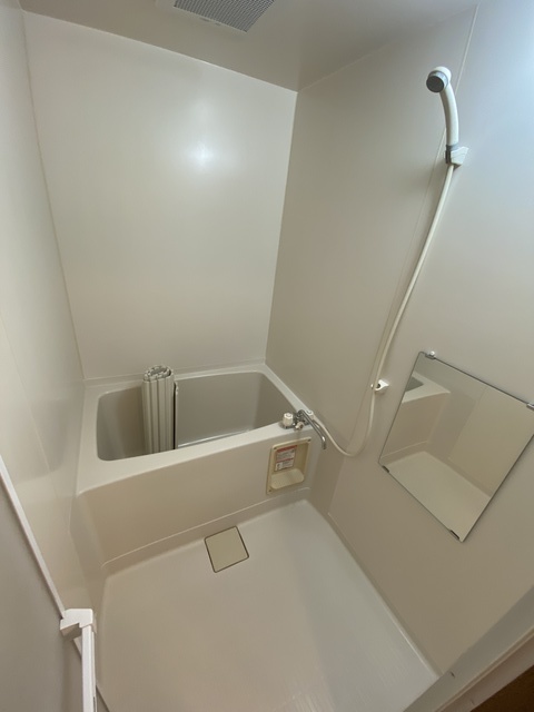 バス・シャワールーム　一日の疲れを癒してください。