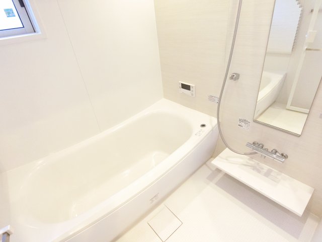 バス・シャワールーム　詳細は、RISUMO江坂本店→06-6155-7137まで♪