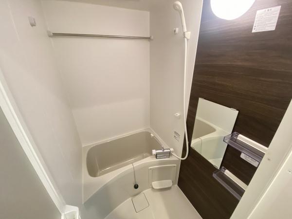 バス・シャワールーム　浴室乾燥機付き！