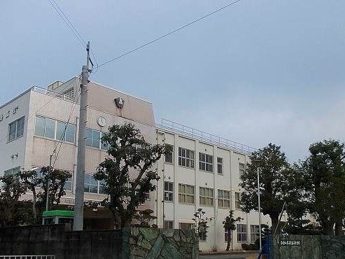 高校・高専　県立箕島高校様（高校・高専）まで750m