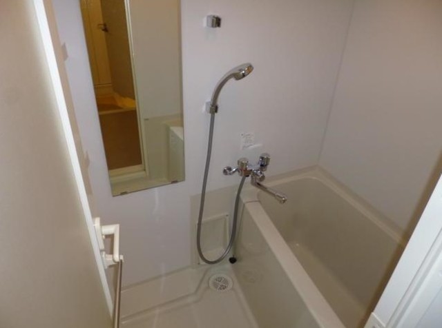 バス・シャワールーム　バスルーム