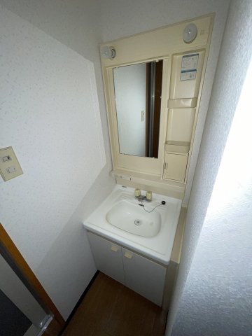 洗面設備　別のお部屋の写真です