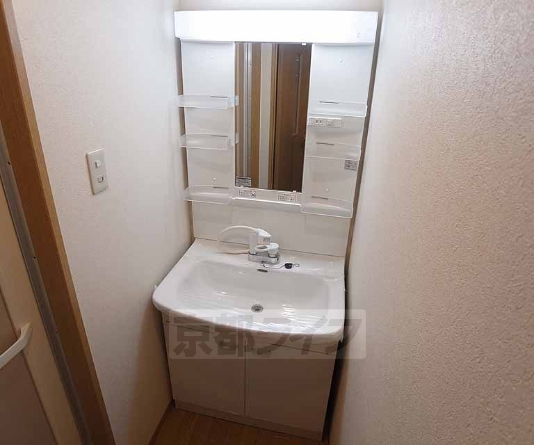 洗面設備　便利なシャンプードレッサー。