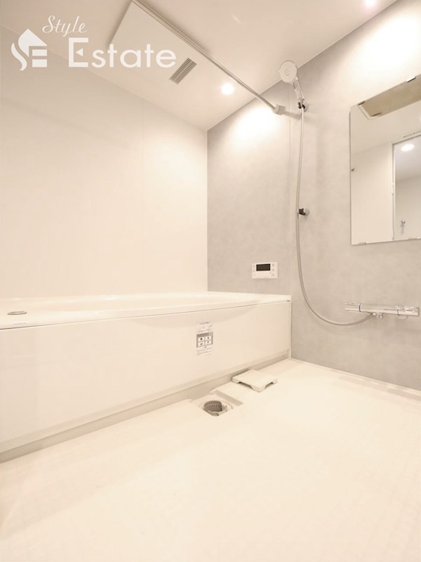 バス・シャワールーム　バスルーム