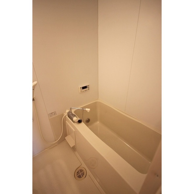 バス・シャワールーム　追い焚き機能付き☆