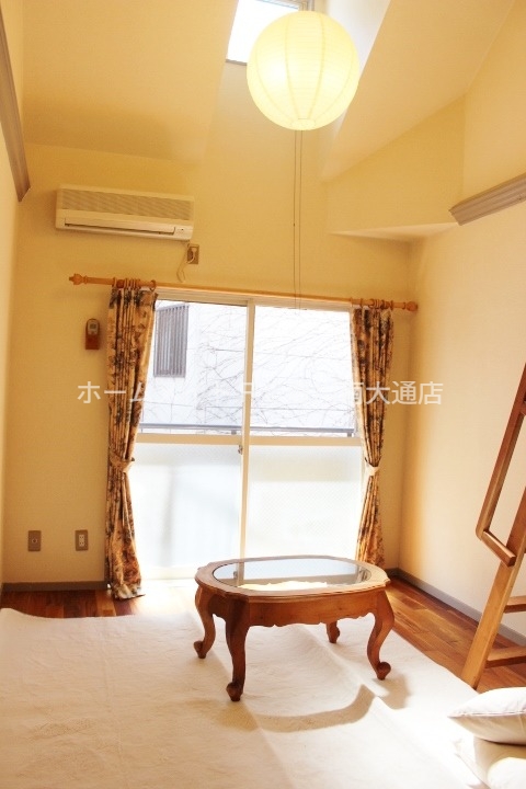 居室・リビング　同型別部屋写真