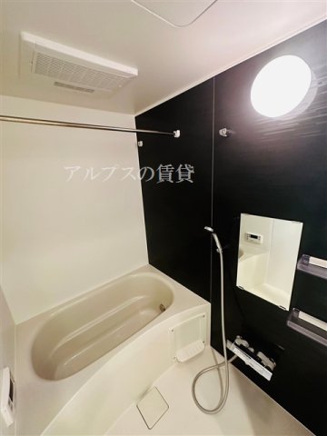 バス・シャワールーム　同一仕様。