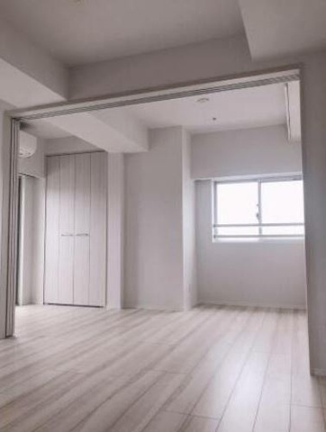 居室・リビング　同一仕様。