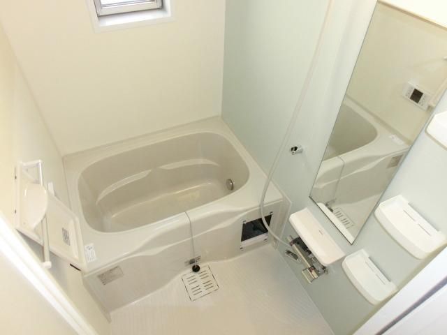 バス・シャワールーム　追い焚き付きバス