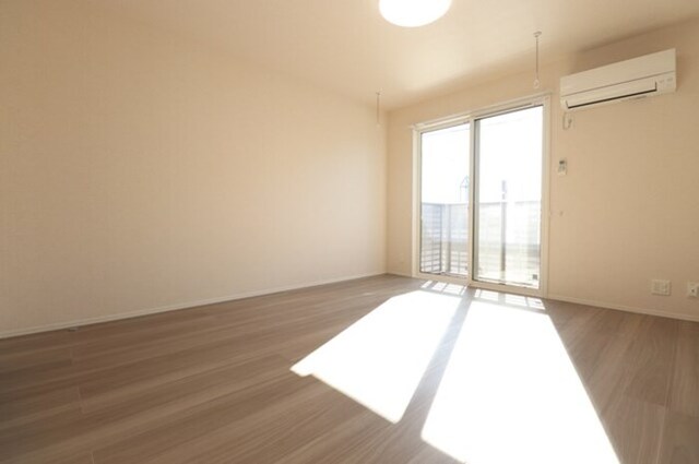 居室・リビング　洋室全景